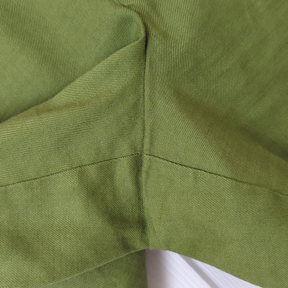 Cabi Traipse Soft Linen Blend Pleated High Rise Wide Leg Midi Shorts Avocado 6 - Picture 8 of 12